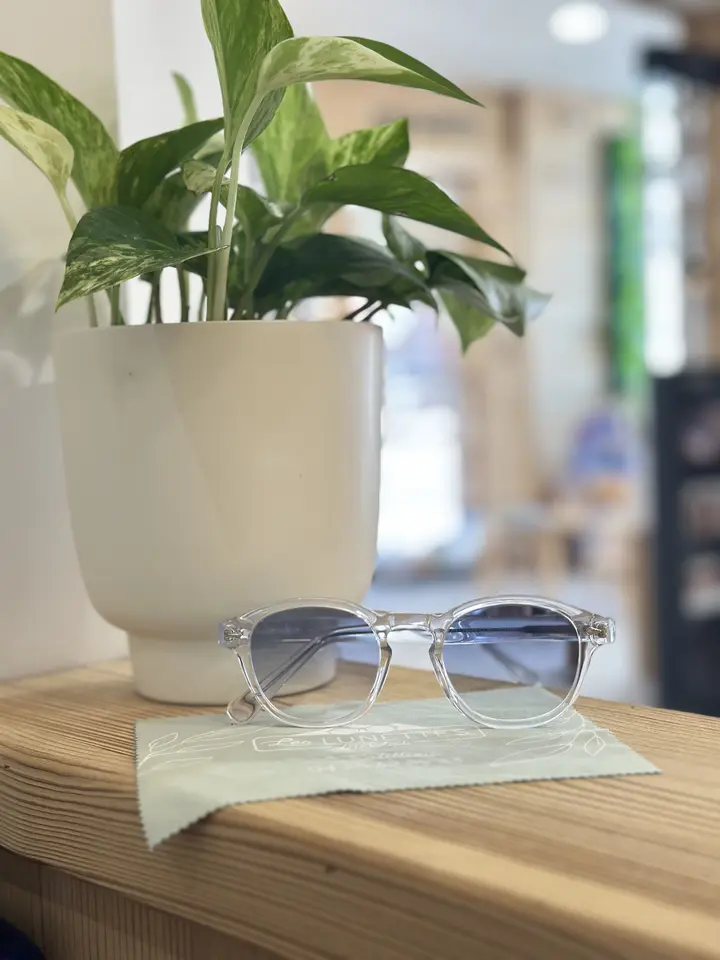 large choix de lunettes opticien satillieu 