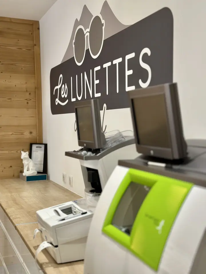 atelier de montage des lunettes opticien satillieu les lunettes du val